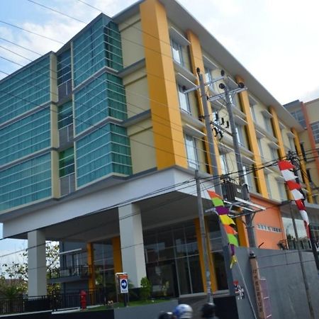 Edu ホステル ジョグジャカルタ エクステリア 写真